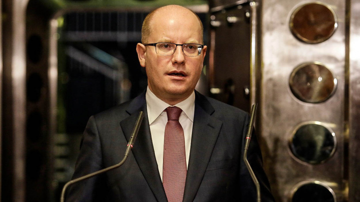 Sobotka má se 'svým' ministerstvem velké plány. Chce vyřešit Dukovany, mobilní sítě i fondy