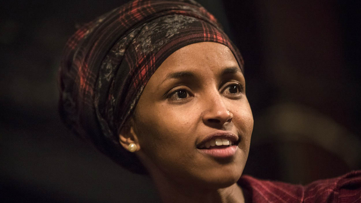 Z uprchlice americkou poslankyní: Podivuhodný příběh Ilhan Omarové