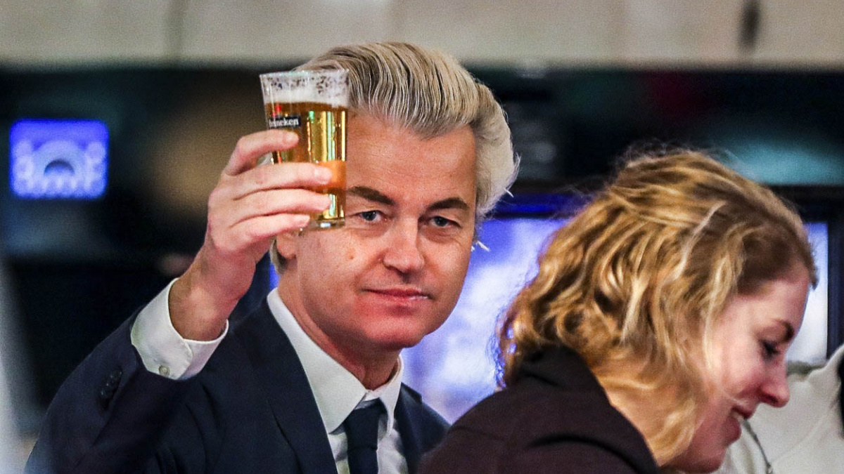 Evropa nemá silné politické lídry. Kdo z toho těží?