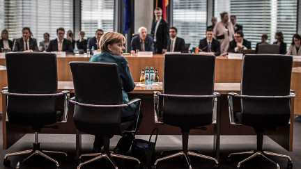 O manipulaci VW s emisemi vím až z médií, řekla Merkelová vyšetřovací komisi