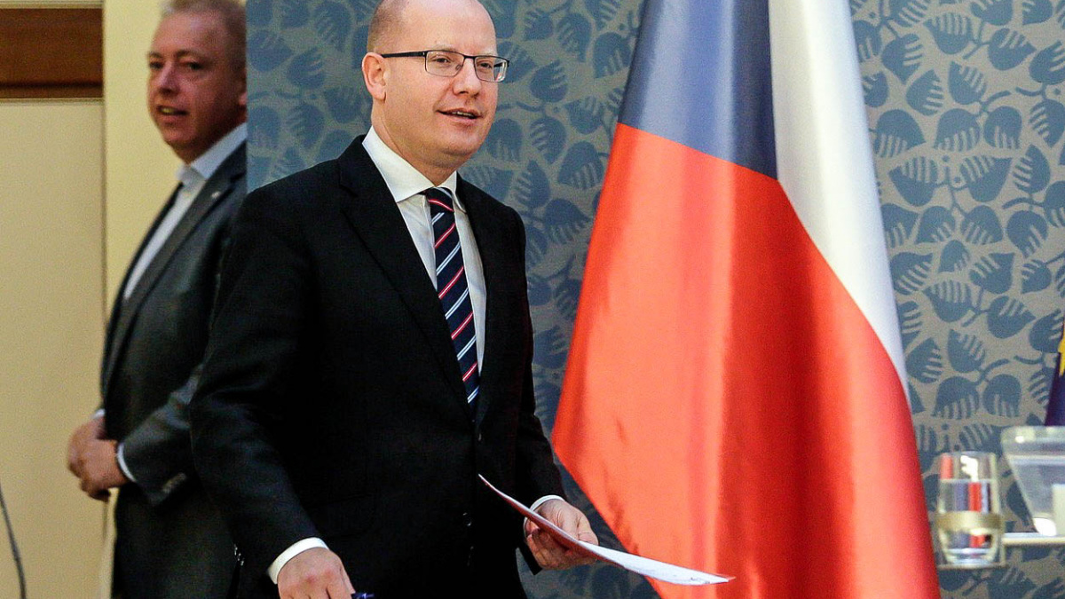 Drama na sjezdu ČSSD? Sobotka může dostat výchovný pohlavek