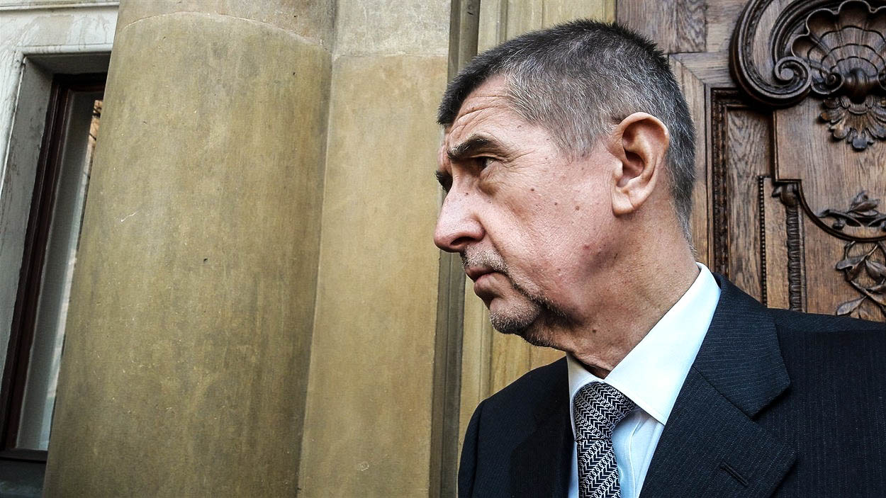 Korunové dluhopisy jako stigma. Babiš se ho jen tak nezbaví