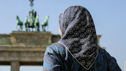 Komentář: Muslimky si v Evropě mohou vybrat: cudnost, anebo práci