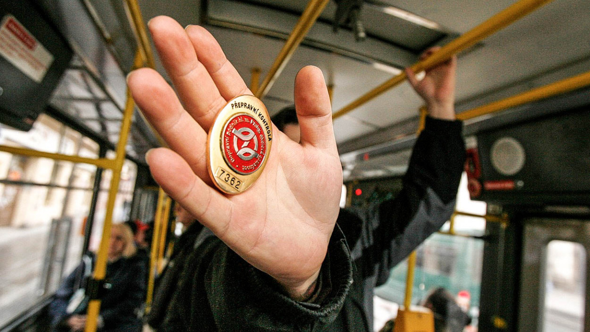 Děti jako černí pasažéři: Když jízdu načerno musí řešit až Ústavní soud