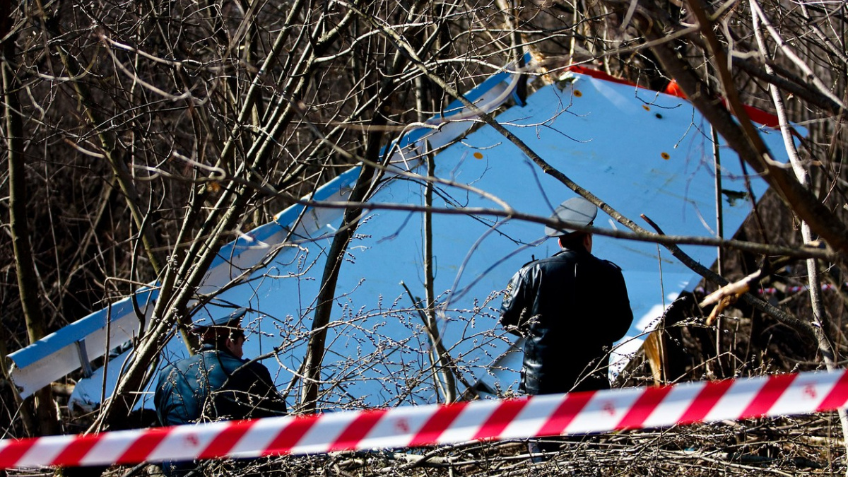 Polská prokuratura: Ruští dispečeři navedli letadlo u Smolenska na smrt