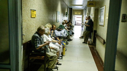 Stát přidá na pojistném za děti a důchodce 49 korun. Má to zlepšit stav zdravotnictví