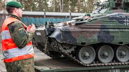 Dá se vyhrát válka násadami od koštěte? Evropa to možná brzy vyzkouší