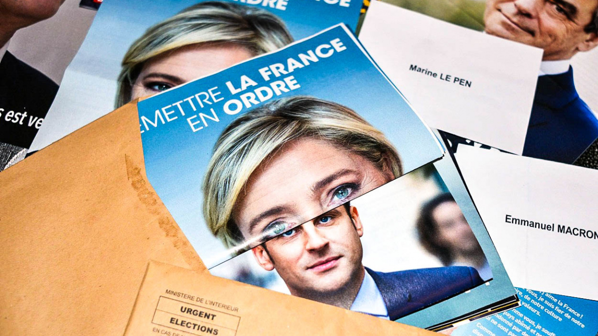 Francie se utápí v nejistotě. Rozhoduje o sobě i Evropě