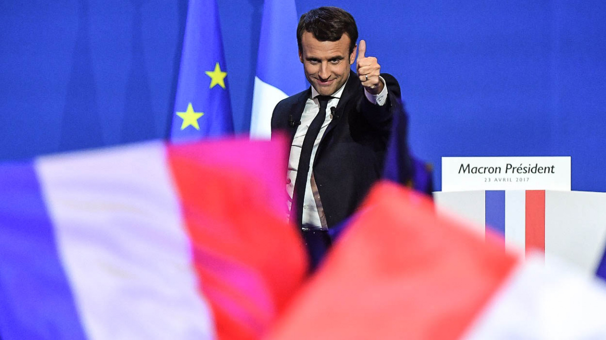 Skok do prázdna, pravice K.O. a další reakce na francouzské volby