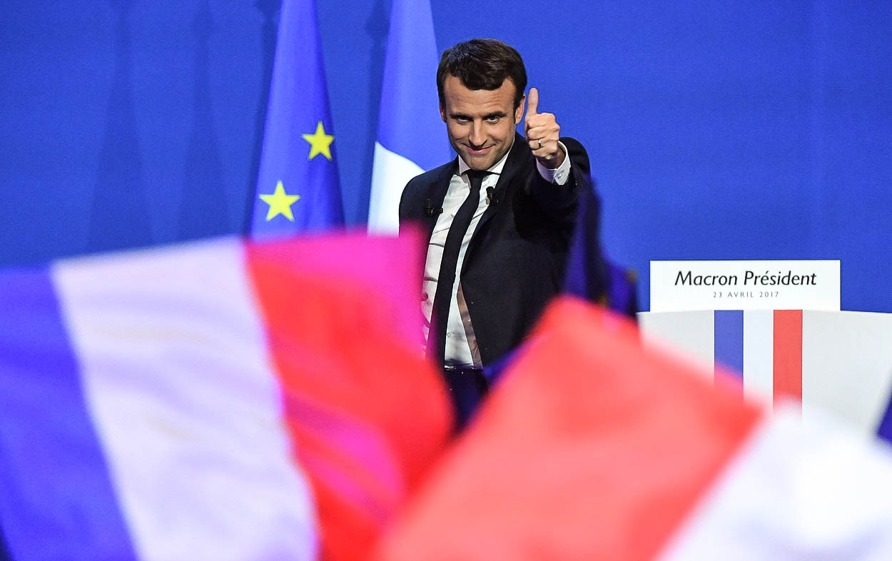 Skok do prázdna, pravice K.O. a další reakce na francouzské volby