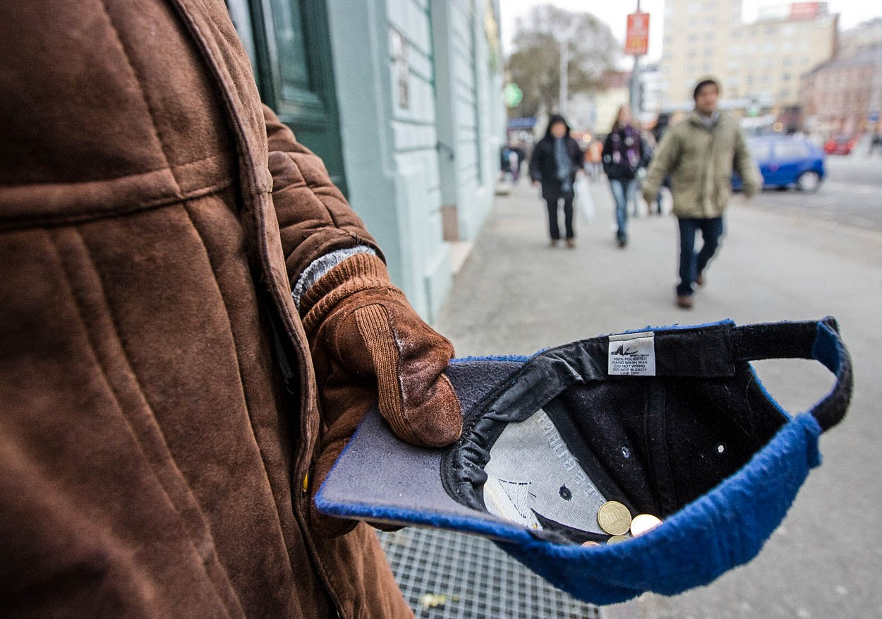 Pod hranicí chudoby přežívá přes milion Čechů