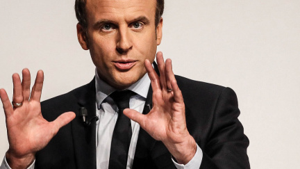 Představitel starých časů a korporátní loutka: Levice není z Macrona nadšená
