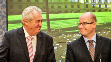 Komentář: Kapesní průvodce vládní krizí