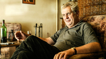 Komentář: Zeman kdysi býval vtipný aneb S budoucím prezidentem nad skleničkou vína
