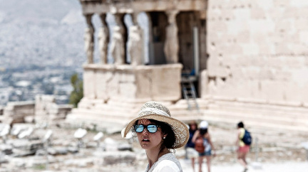 Zbídačený dovolenkový ráj doufá v luxusní sezonu. Zažije znovu turistický boom?