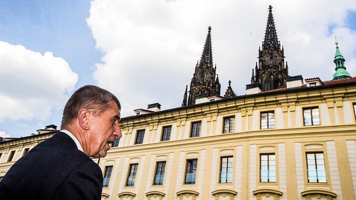 Štvanice na Babiše aneb Když chytáte lišku, ale vyskočí na vás medvěd