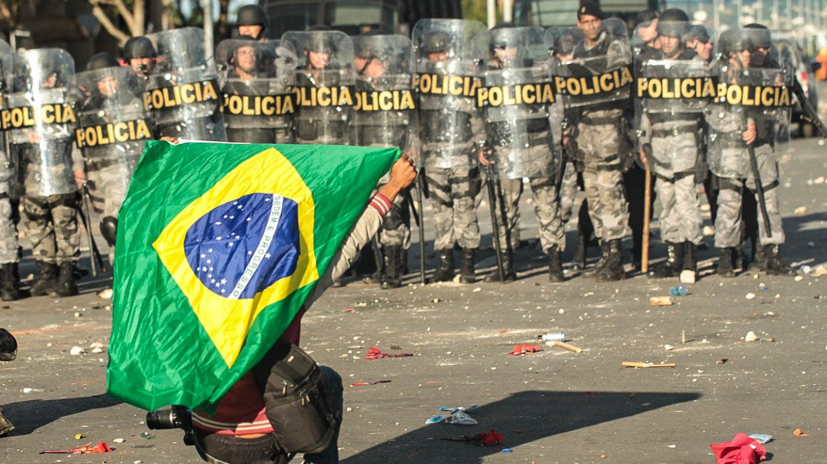 Skandál s nahrávkami a trpký konec dalšího prezidenta