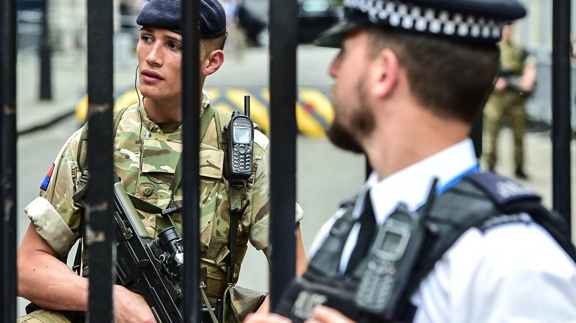 Už ani slovo o teroru v Manchesteru. Britové už nebudou s Američany sdílet tajné informace