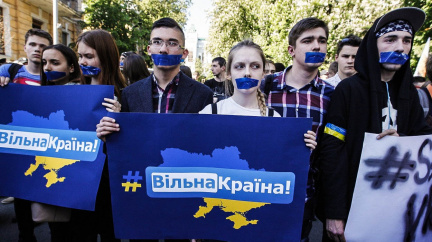 Proč Ukrajinci zakázali ruský internet? Moskva nás šmíruje přes sociální sítě, tvrdí Kyjev
