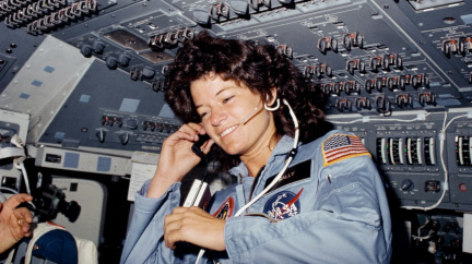 Neokázalá hvězda Sally Rideová, první americká astronautka