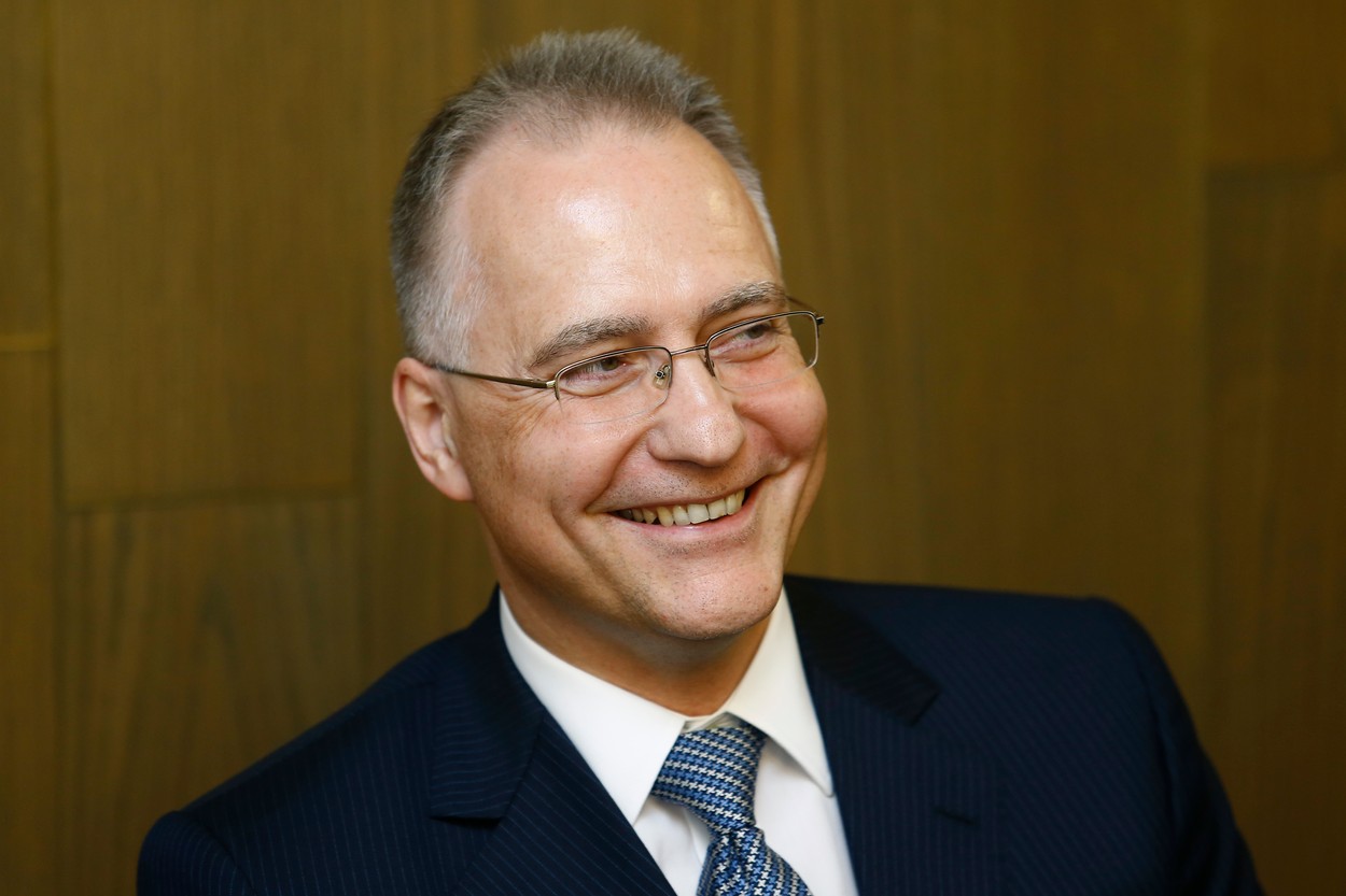 Rozhovor s ředitelem české kontrarozvědky BIS. Dezinformace, propaganda a ruský vliv v Česku