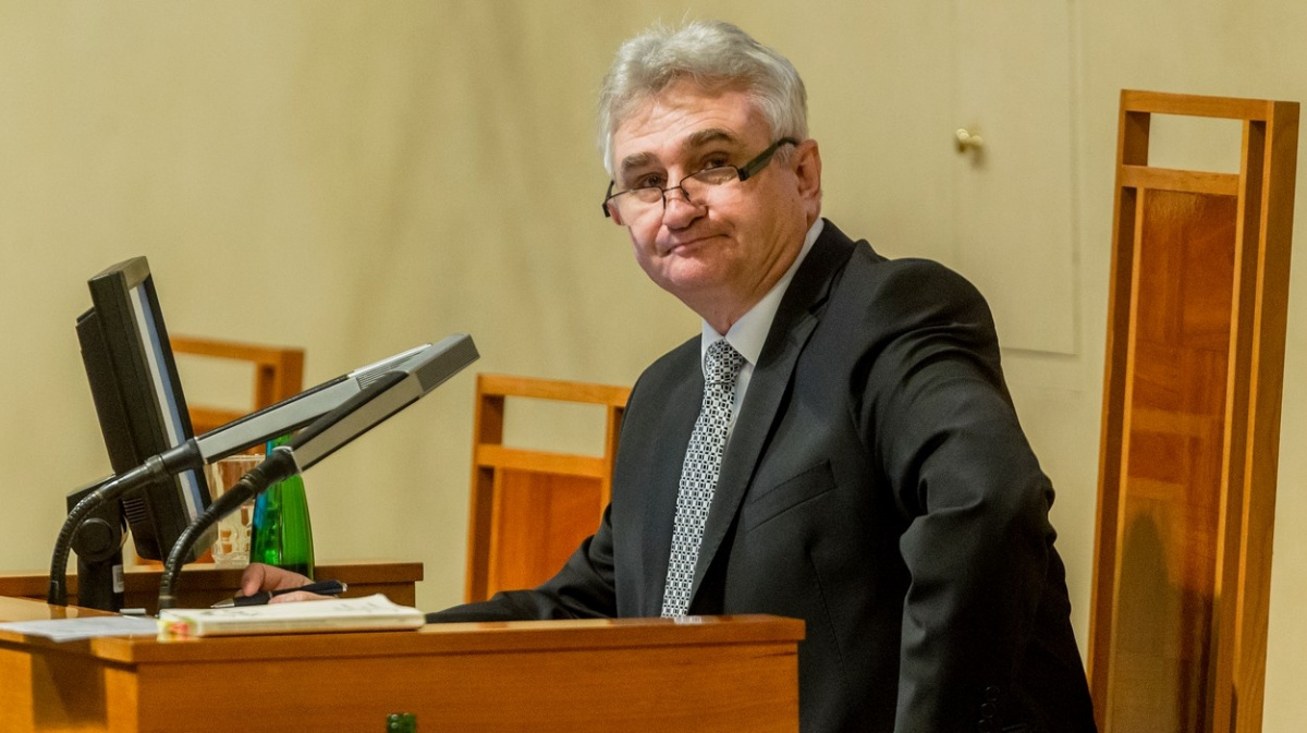 Odvolejte Štěcha, žádají naštvaní živnostníci. Pobouřil výroky o odvodech