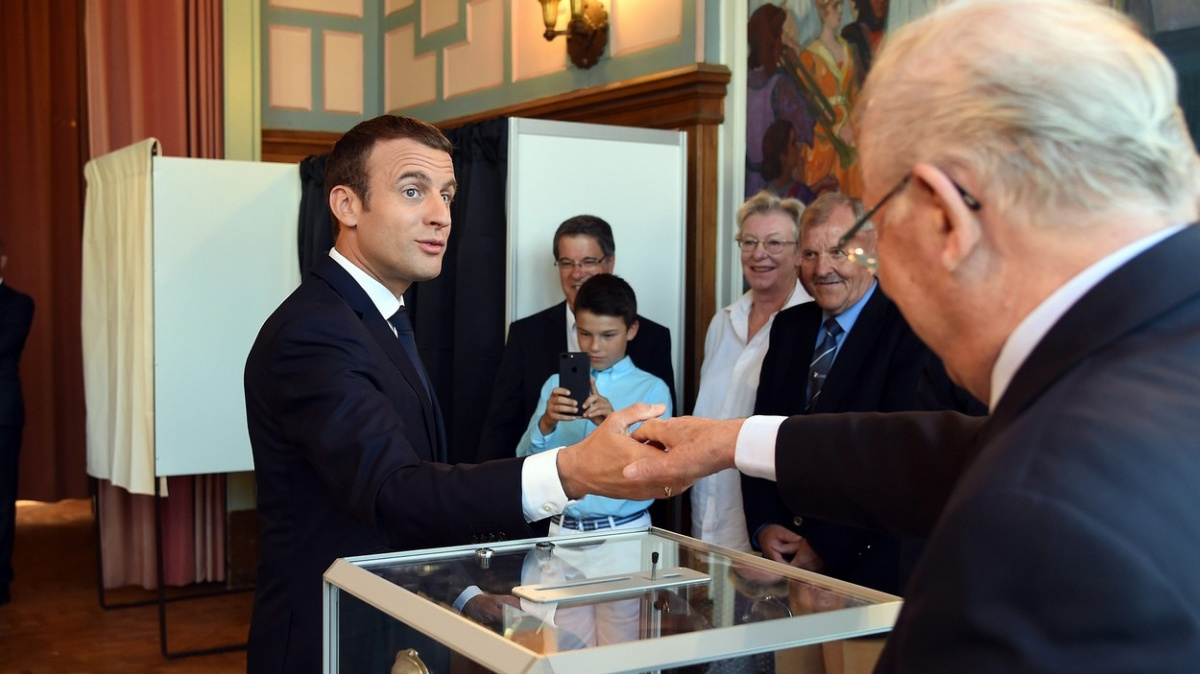 Macronovo hnutí má většinu, mnohým Francouzům byly volby fuk
