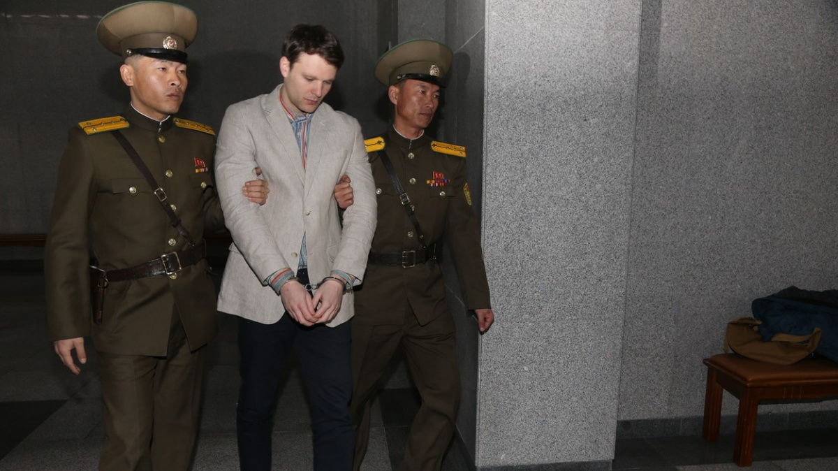 Američan propuštěný z KLDR v kómatu zemřel