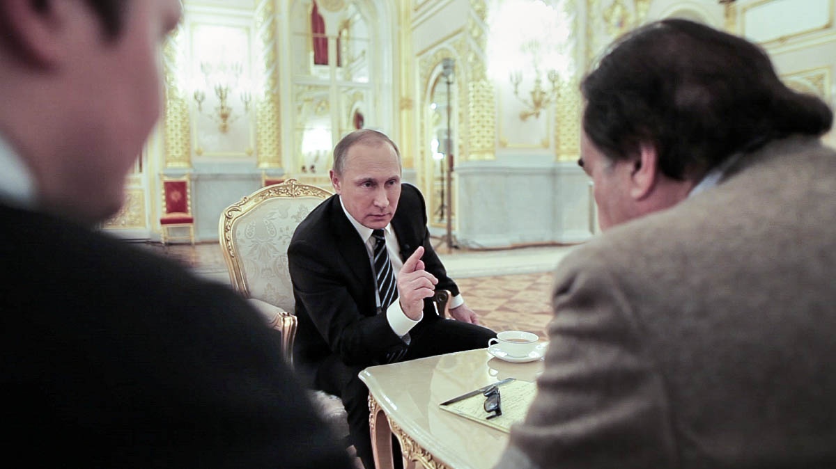 Novináři jako přisluhovači mocných. Politikům jen dělají reklamu