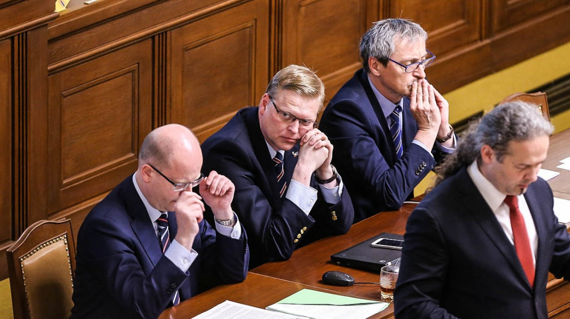 Neúspěšné vládní návrhy se kupí ve sněmovně. V týdnu ztroskotaly další dva