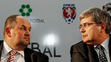 Aktualizováno: Kvůli sportovním dotacím je stíhán i Jansta a jeho generální tajemník