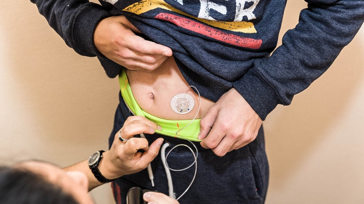 Čeští studenti vyhráli prestižní soutěž. Zabodovali s glukometrem pro malé diabetiky