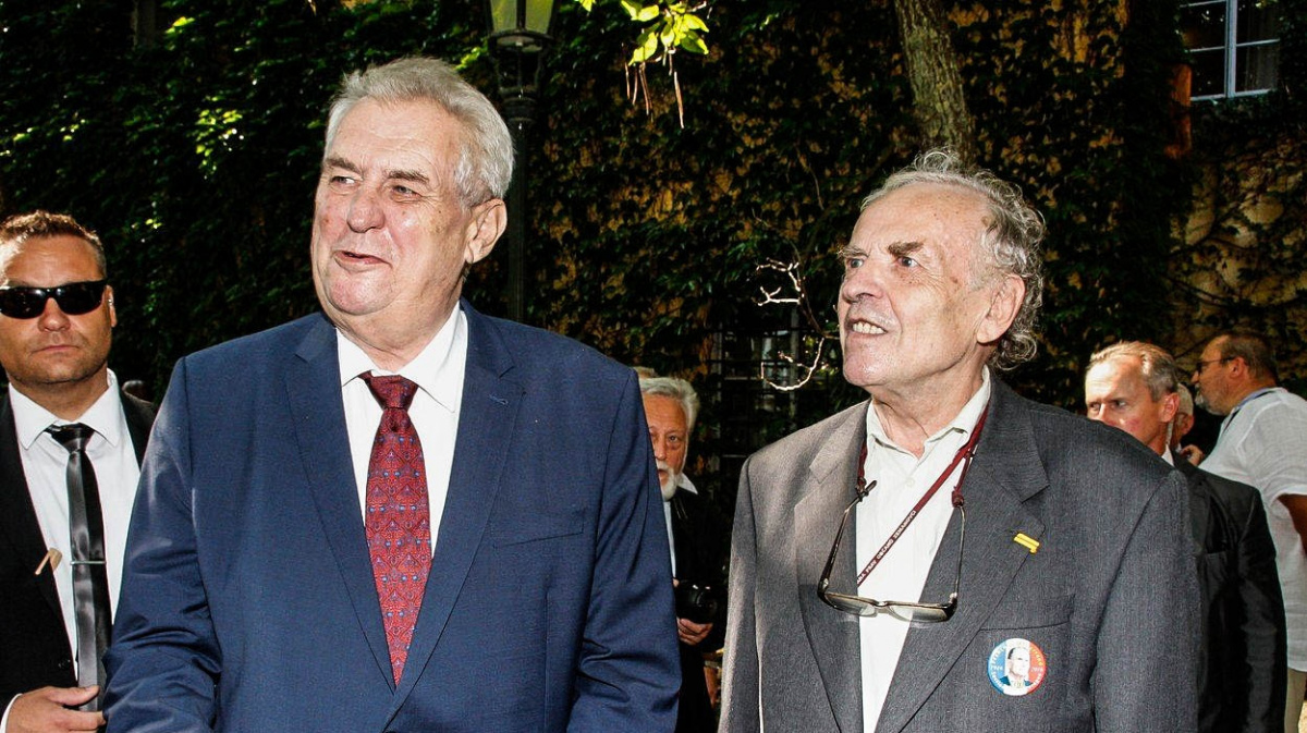 Srp byl v KSČ, podmínky pro členství v radě ÚSTR tedy nesplňuje