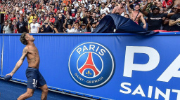 Za horentní přestupové sumy si mohou fotbaloví fanoušci sami