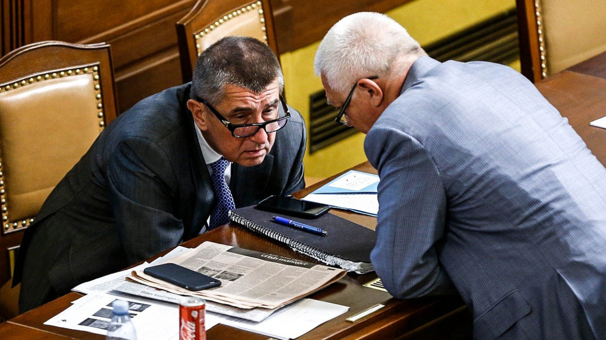 Vydejte Babiše a Faltýnka k trestnímu stíhání, žádá policie sněmovnu