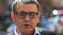 ČSSD 'vyhlašuje válku' levné práci. Zaorálek zkritizoval i lídry ze Západu