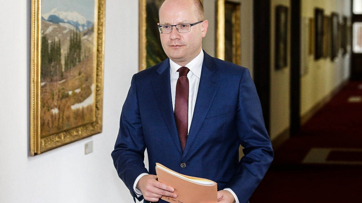 Komise vyšetřující úniky ze spisů předvolá Sobotku a Ištvana