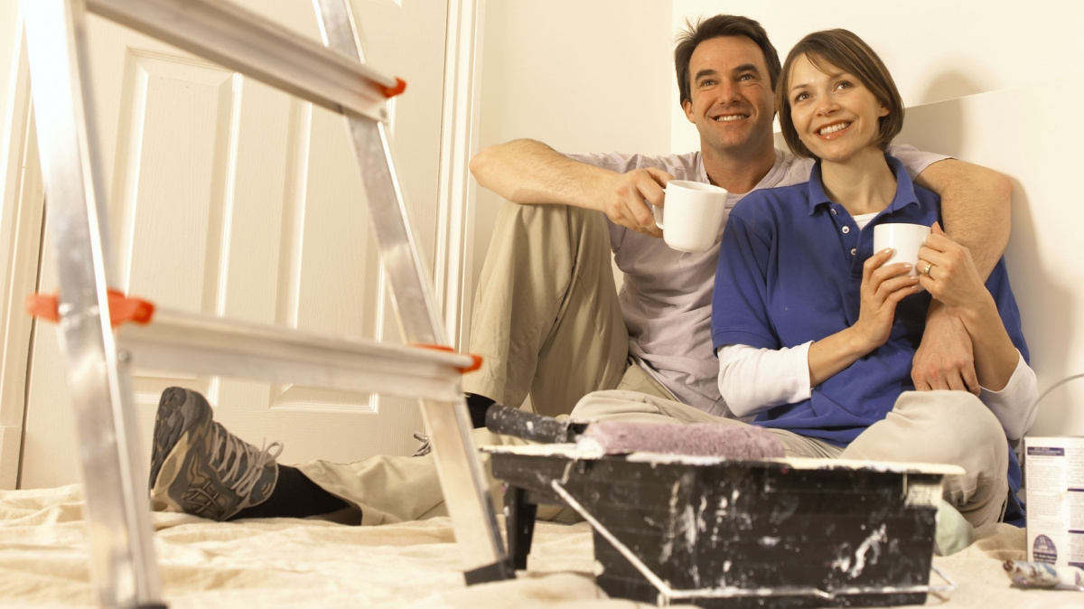 Stavba domu je velká výzva, ale s šikovnými pomocníky ji snadno zdoláte