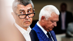 Právníci, které si najali Babiš s Faltýnkem: bratři Bartončíkovi se politicky citlivých kauz nebojí