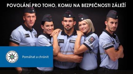 Komentář: Policejní náborová kampaň, nebo reklama na erotický klub?