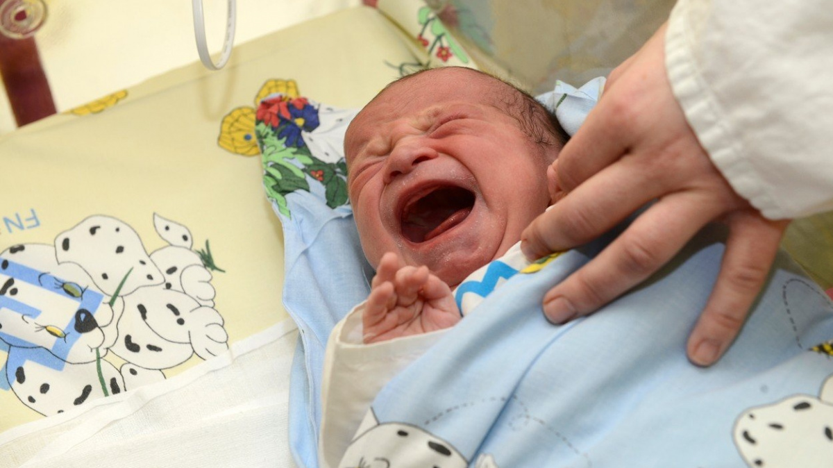 Obyvatel Česka přibylo, především díky migrantům