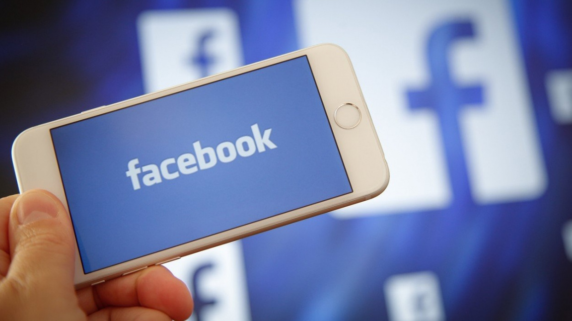 Google a Facebook platí nízké daně, Evropská unie tratí miliardy