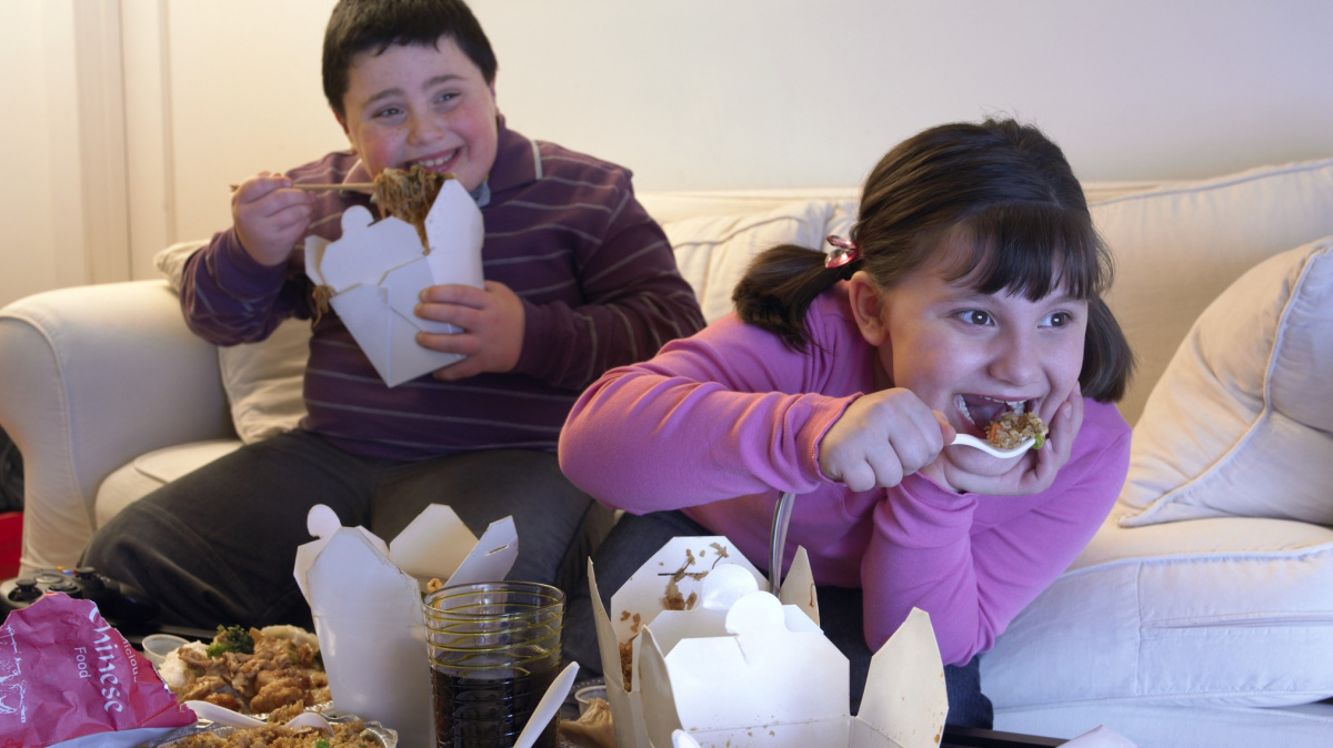 Nenechte děti tloustnout. Jinak by je mohla čekat rakovina