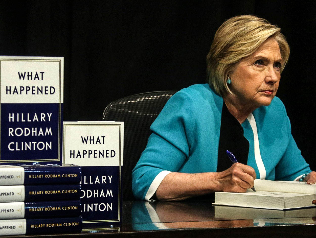 Doznání Clintonové: Za mou porážku mohou všichni - jen já ne