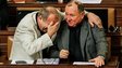 Jak si politici 'malou domů' zvyšují příjmy