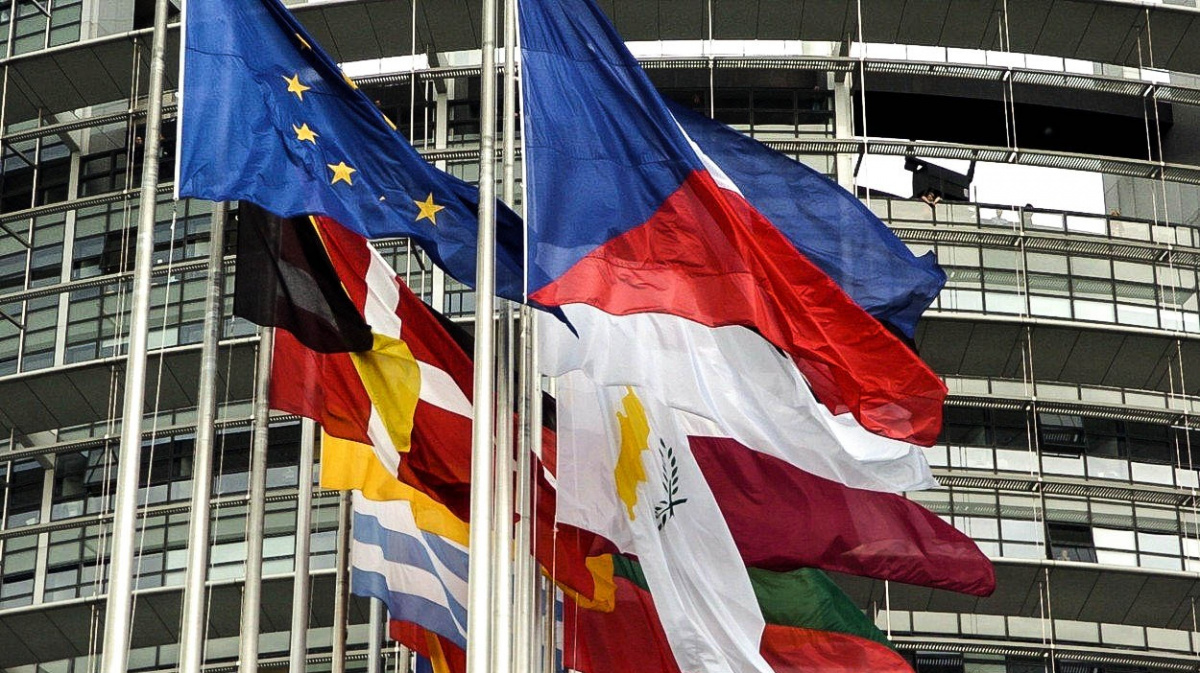 Evropská komise chce žalovat Česko kvůli směrnici o pohybu pracovníků