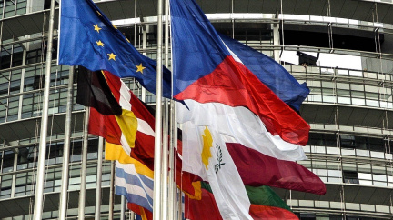 Evropská komise chce žalovat Česko kvůli směrnici o pohybu pracovníků