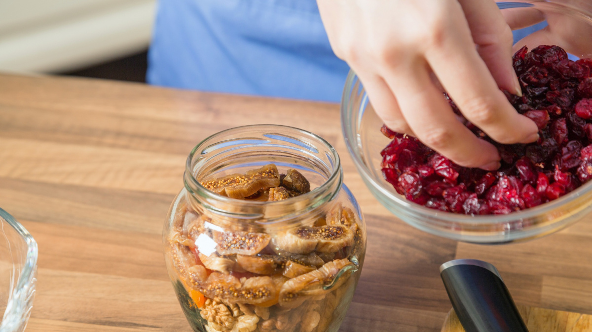 Lidé, kteří jedí sušené ovoce, jsou štíhlejší. Je ale vhodné při dietě?