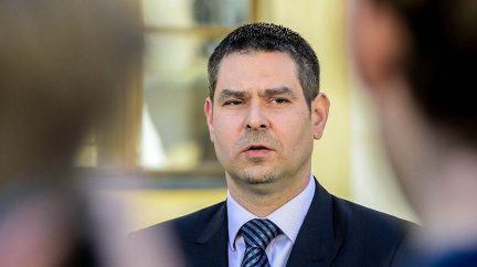 Aktualizováno: Babiš hrozí Havlíčkovi kvůli lithiu. Sněmovna kauzu projedná na mimořádné schůzi