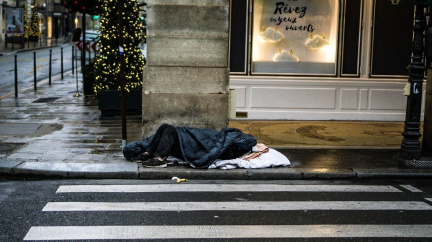 Paříž jako romantický ráj? Turistům ze střetu s realitou hrozí halucinace